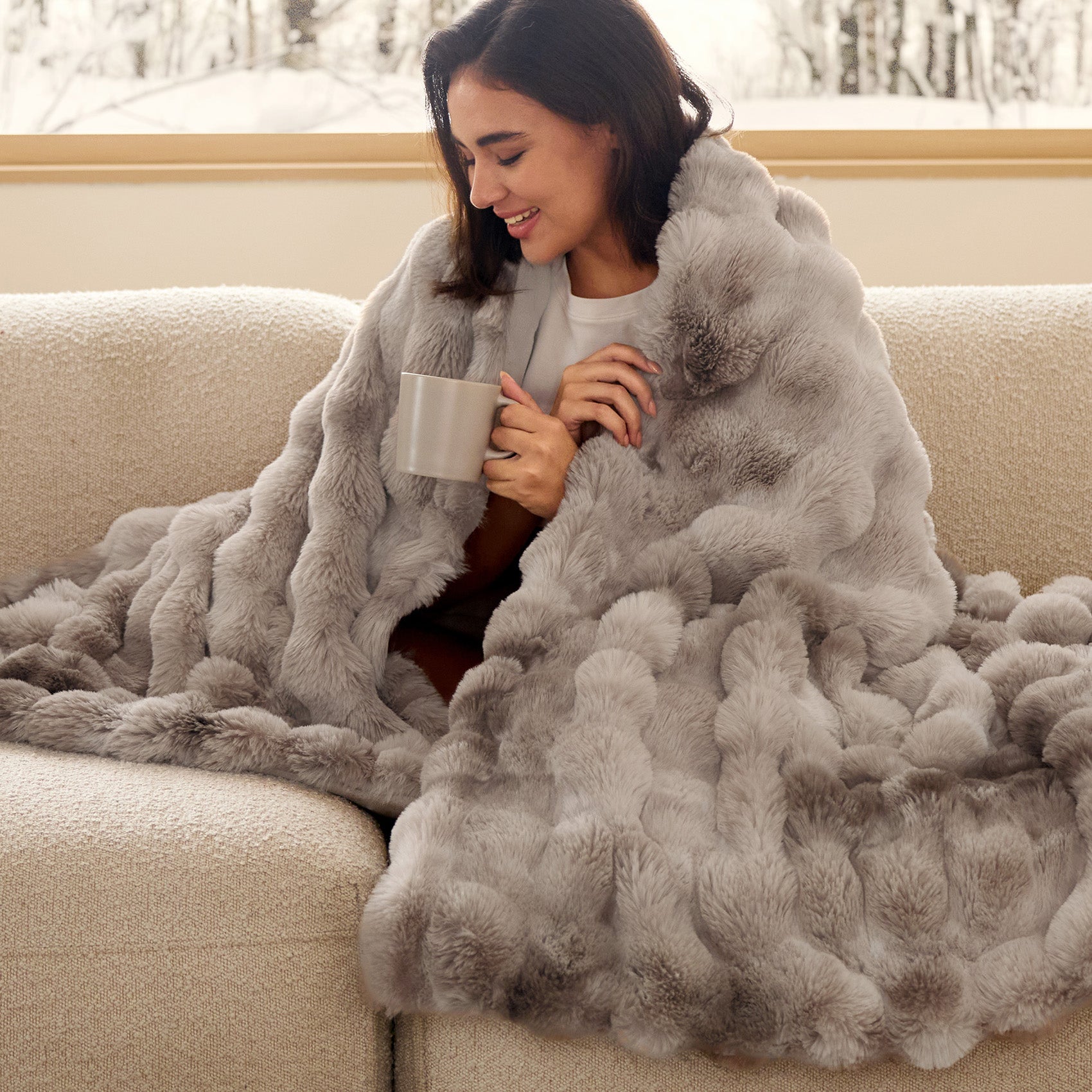 Bubble Faux Fur Blanket - Image 22