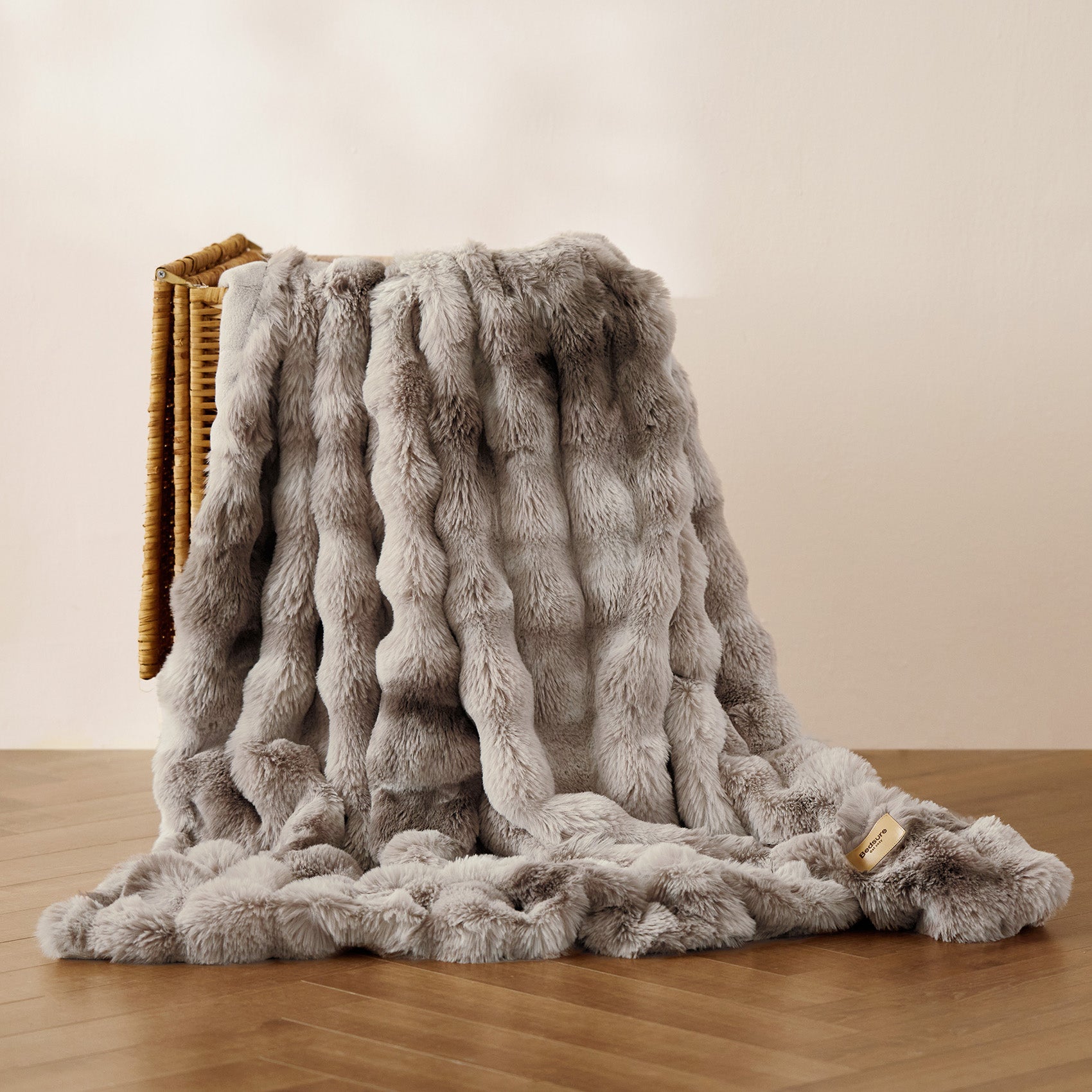 Bubble Faux Fur Blanket - Image 24