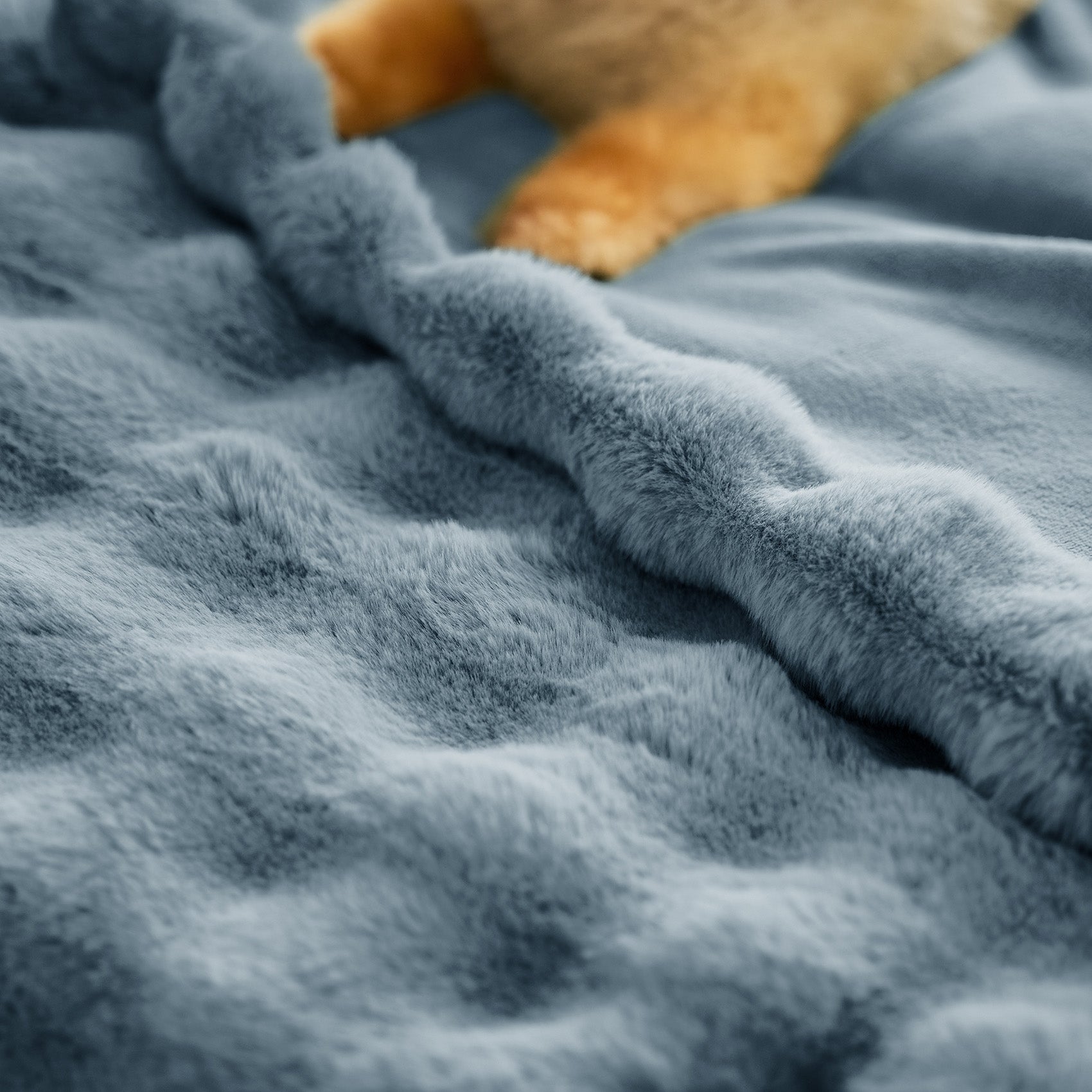 Bubble Faux Fur Blanket - Image 62