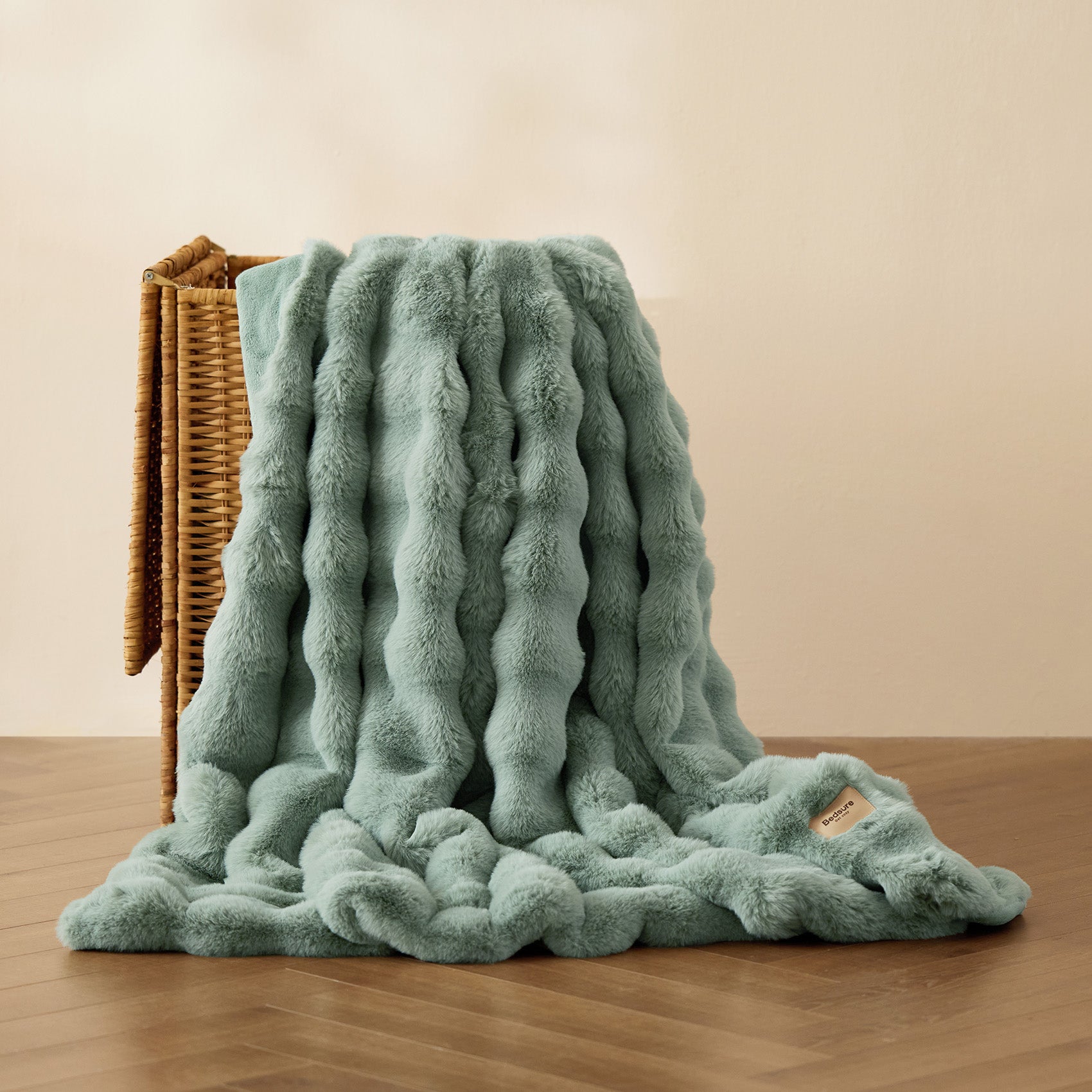 Bubble Faux Fur Blanket - Image 48