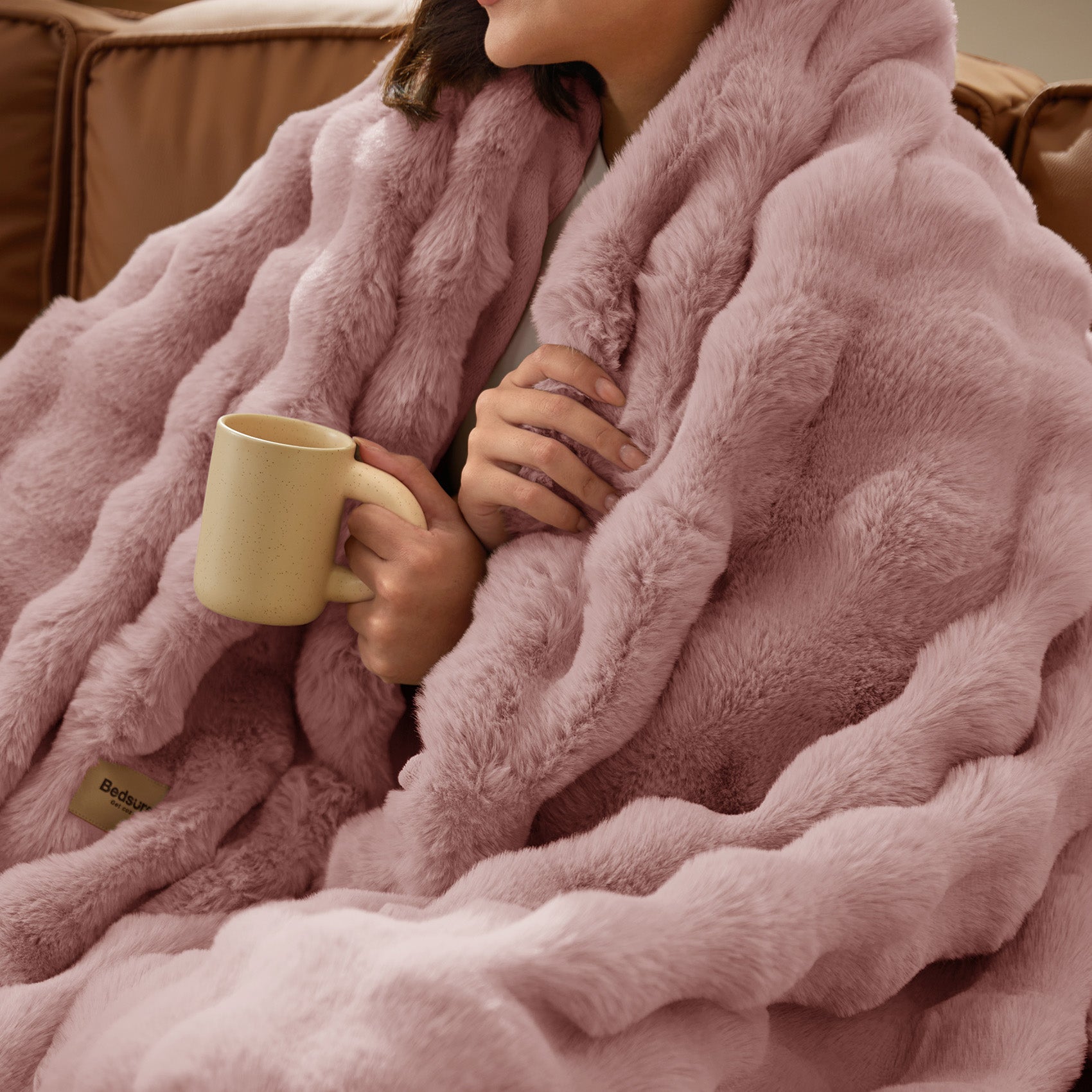 Bubble Faux Fur Blanket - Image 10