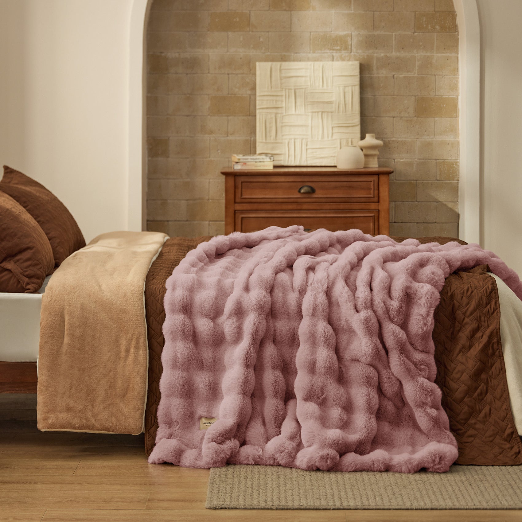 Bubble Faux Fur Blanket - Image 11