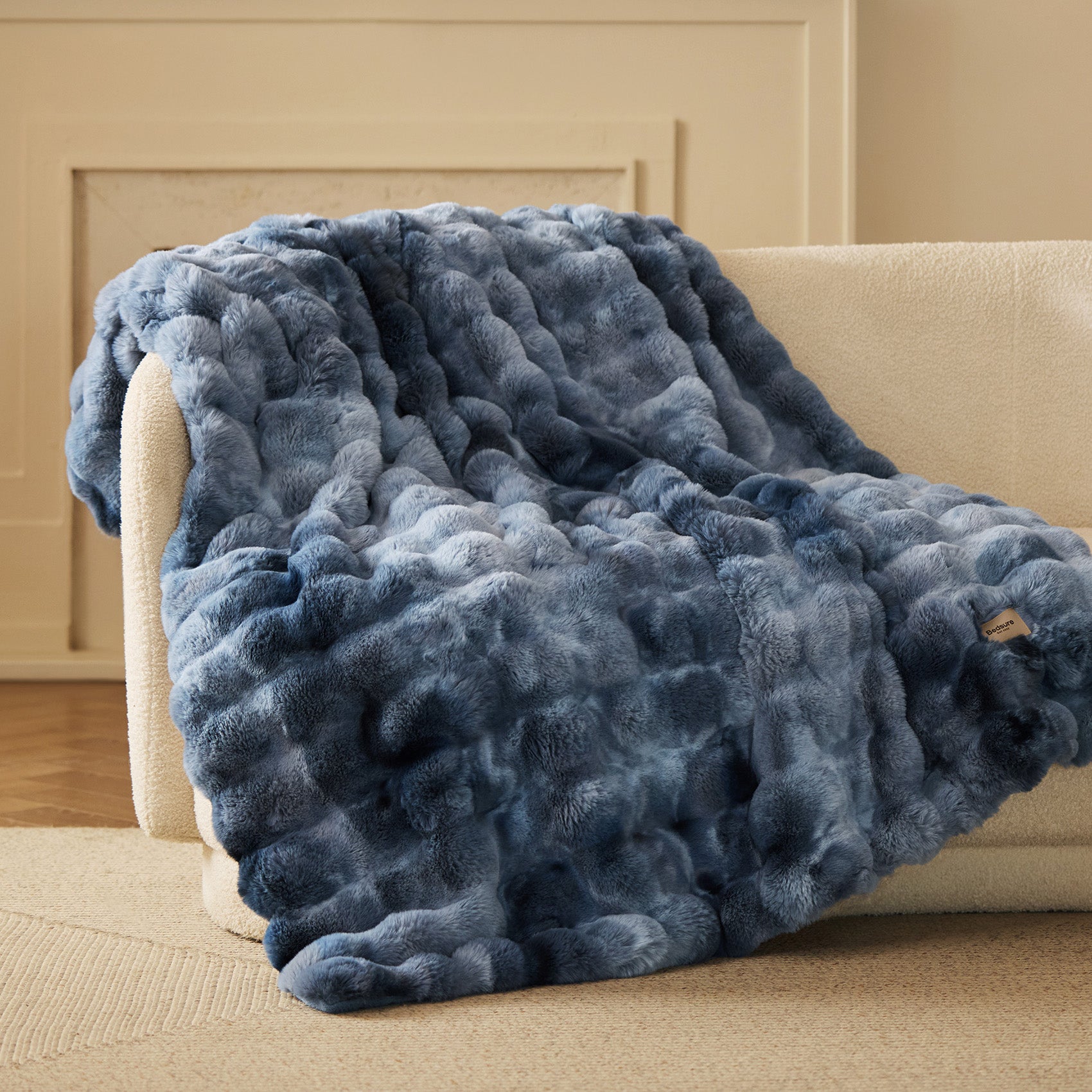 Bubble Faux Fur Blanket - Image 37