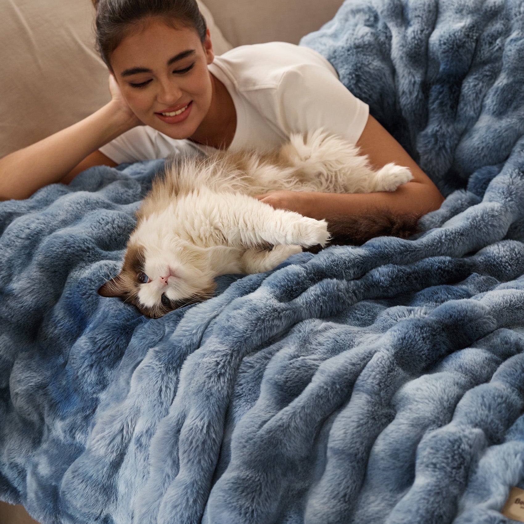 Bubble Faux Fur Blanket - Image 40