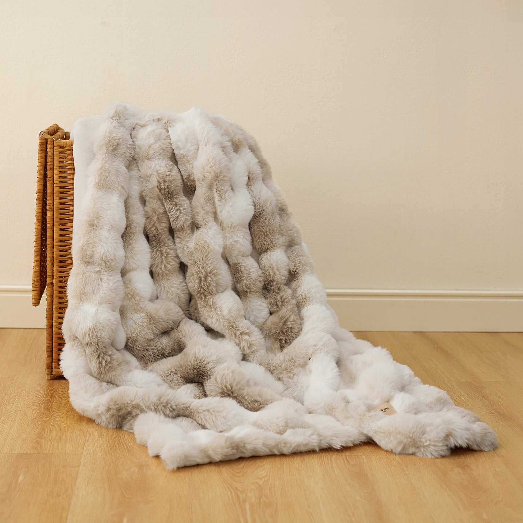 Bubble Faux Fur Blanket - Image 36